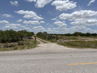 0 NW 1 2 of Trs 33 Thru 40 Sec 40 and 57 Thru 64 Unit 20252584, Fowlerton, TX 78021