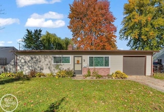 2553 Spruce St, Port Huron, MI 48060