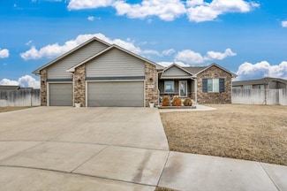 826 Tyndall Ct, Derby, KS 67037
