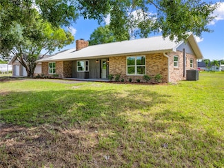 4255 Henry j Ave, Saint Cloud, FL 34772