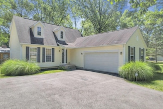 550 Country Club Rd, Columbus, OH 43213