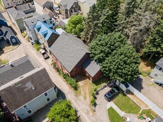 238 Austin St, Portsmouth, NH 03801