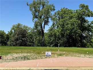 705 Academy Cir, Nevada, IA 50201