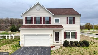 16 Amberwood Ct, Dover, DE 19901