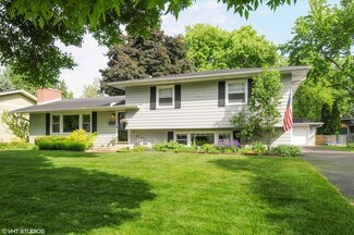 525 Cypress Dr, Naperville, IL 60540