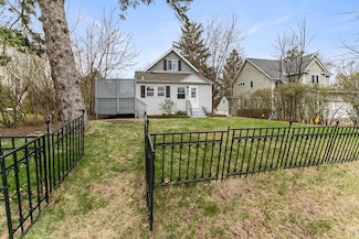 724 1st Ave NW, New Brighton, MN 55112
