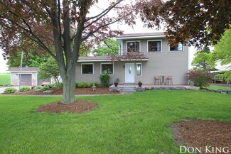 8816 Freeport Ave, Freeport, MI 49325