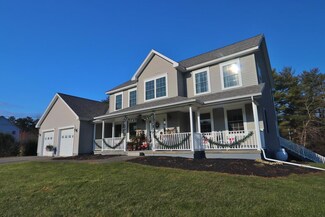 37 Clark Cir, Hampden, ME 04444