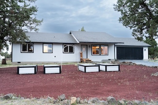 24880 Deer Ln, Bend, OR 97701