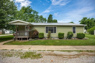 211 S Lake St, Mount Olive, IL 62069
