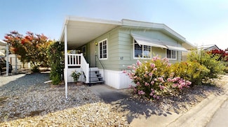 57 Robles St, Sacramento, CA 95828