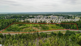 2050 N Keystone Rd, Traverse City, MI 49686