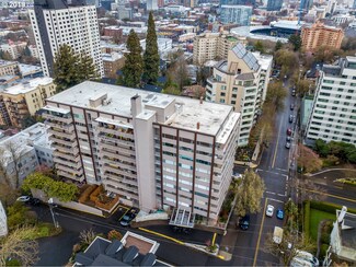 2323 SW Park Place Unit 204, Portland, OR 97205