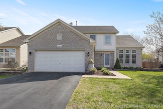 2665 Tiffany St, Aurora, IL 60503