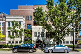 3823 N Ashland Ave Unit 303, Chicago, IL 60613