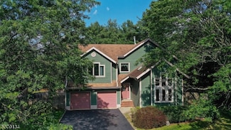 73 Beechwood Cir, Hillsborough, NJ 08844