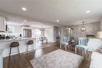 45 Dix Ave, Johnston, RI 02919