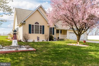 94 Hackney Ln, Charles Town, WV 25414