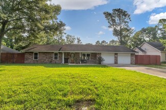 22106 Sandalwood St, Porter, TX 77365
