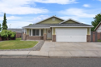 4612 Kubota Ln, Pasco, WA 99301