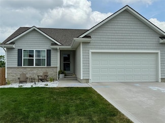 701 Patchett Dr NE, Mitchellville, IA 50169