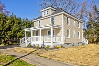 16 Malone Ave, Westfield, MA 01085