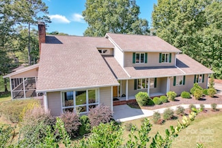 54 Cove Crest Dr, Taylorsville, NC 28681