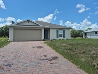 7045 Brazil Cir, Labelle, FL 33935