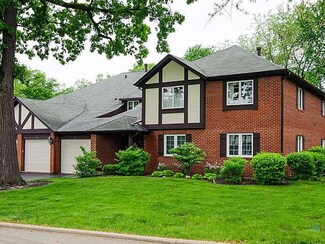 10 Algonquin Trail Unit 4, Indian Head Park, IL 60525