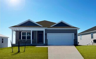 622 Prairie View Dr, West Branch, IA 52358