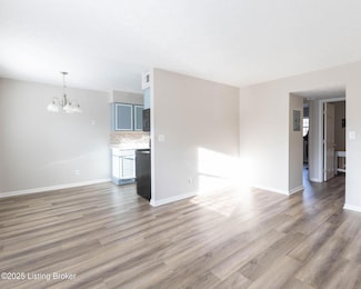 239 Middletown Square Unit 239, Louisville, KY 40243