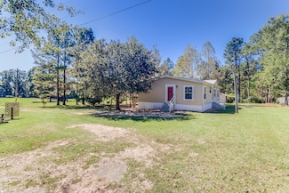 1049 Carnes Rd, Wiggins, MS 39577