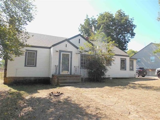 913 & 913 1/2 W 10th Ave, Stillwater, OK 74074