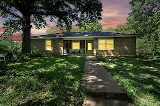 9405 Murphy Ln, Boonville, MO 65233