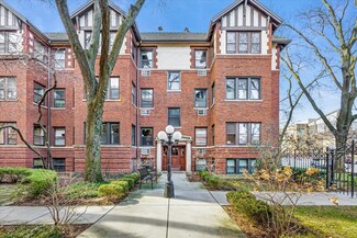825 Lake St Unit 1S, Oak Park, IL 60301