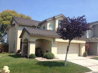17687 Riverbend Rd, Salinas, CA 93908