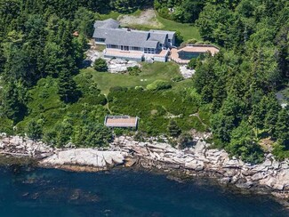 598 Cape Newagen Rd, Newagen, ME 04576