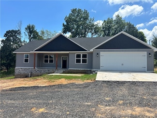 1140 E Gum St, Russellville, AR 72802