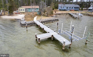 810 Seabreeze Rd, Cambridge, MD 21613