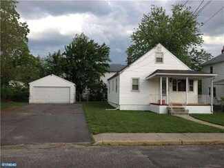 6 E Phoenix Ave, Lawnside, NJ 08045