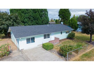 480 S 9th St, Independence, OR 97351