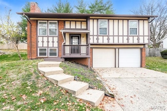 1638 Prestonpark Ln, Saint Louis, MO 63146