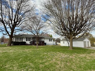 538 Elm St, Slater, MO 65349