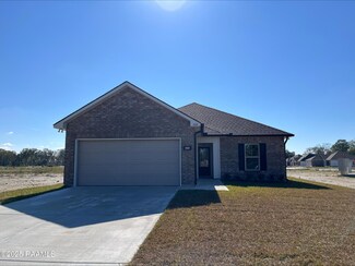 300 Meadow Ridge Ln, Duson, LA 70529