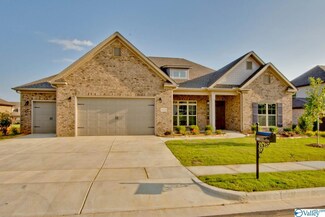 3006 Chimney Cove Cir, Brownsboro, AL 35741