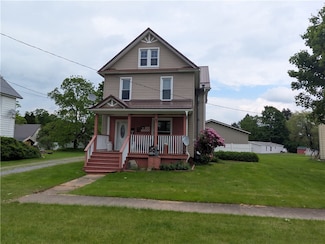 8 Mcclellan Ave, Mount Jewett, PA 16740