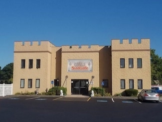 6 Castle Rd, Attleboro, MA 02703