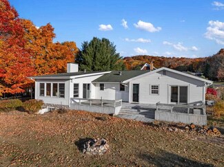 5818 Springvale Rd, Boyne Falls, MI 49713