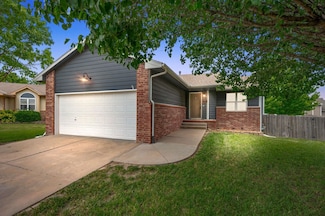 1844 N Honeysuckle Cir, Andover, KS 67002