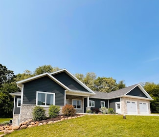 W4668 Reetz Rd, Princeton, WI 54968